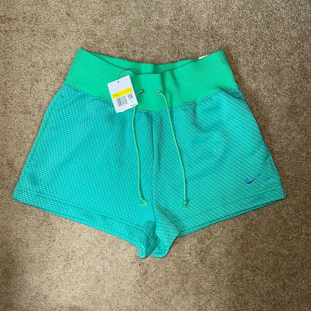 Nike Loose Fit High Rise Sweatshorts